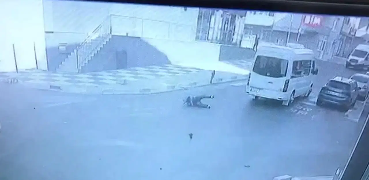 Minibüsün çarptığı yaya yaralandı, sürücü kaçtı