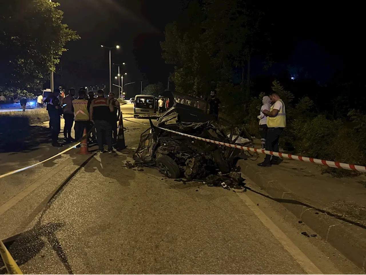 Düzce'de beton mikseri ile çarpışan otomobilin sürücüsü öldü