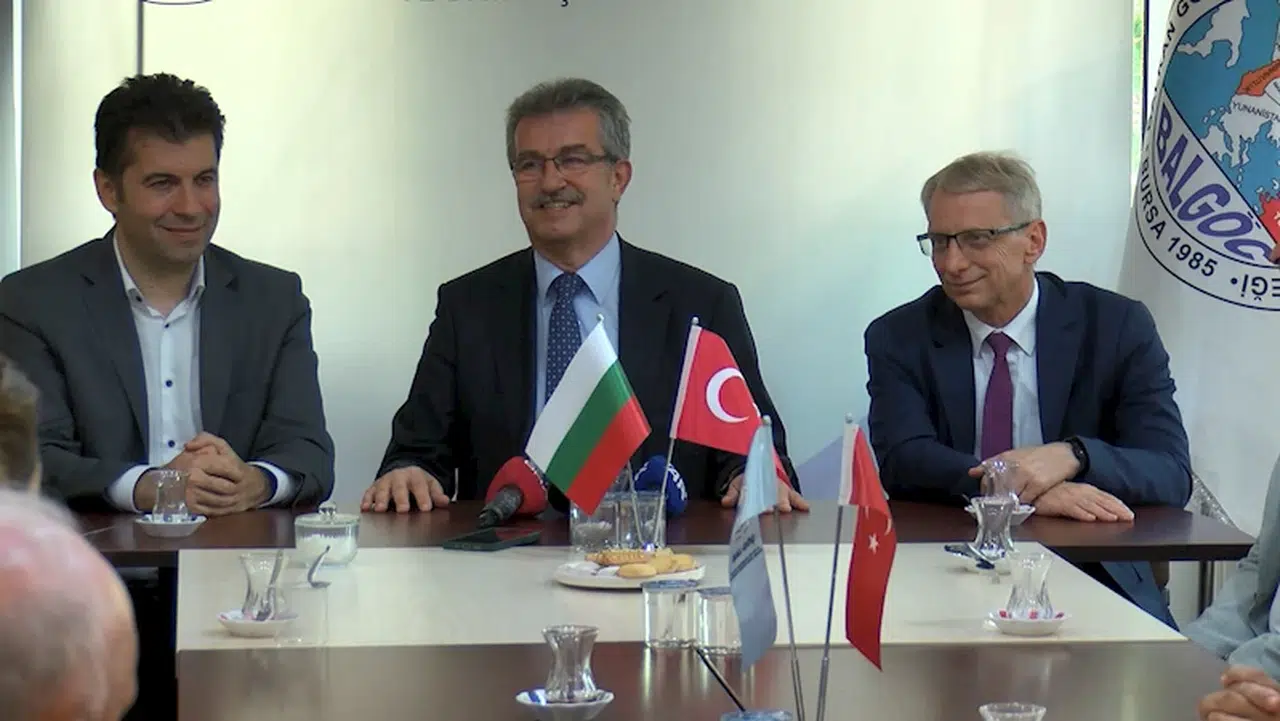 Bulgaristan'dan Değişime Devam Partisi ve eski Başbakan, BAL-GÖÇ'ü ziyaret etti