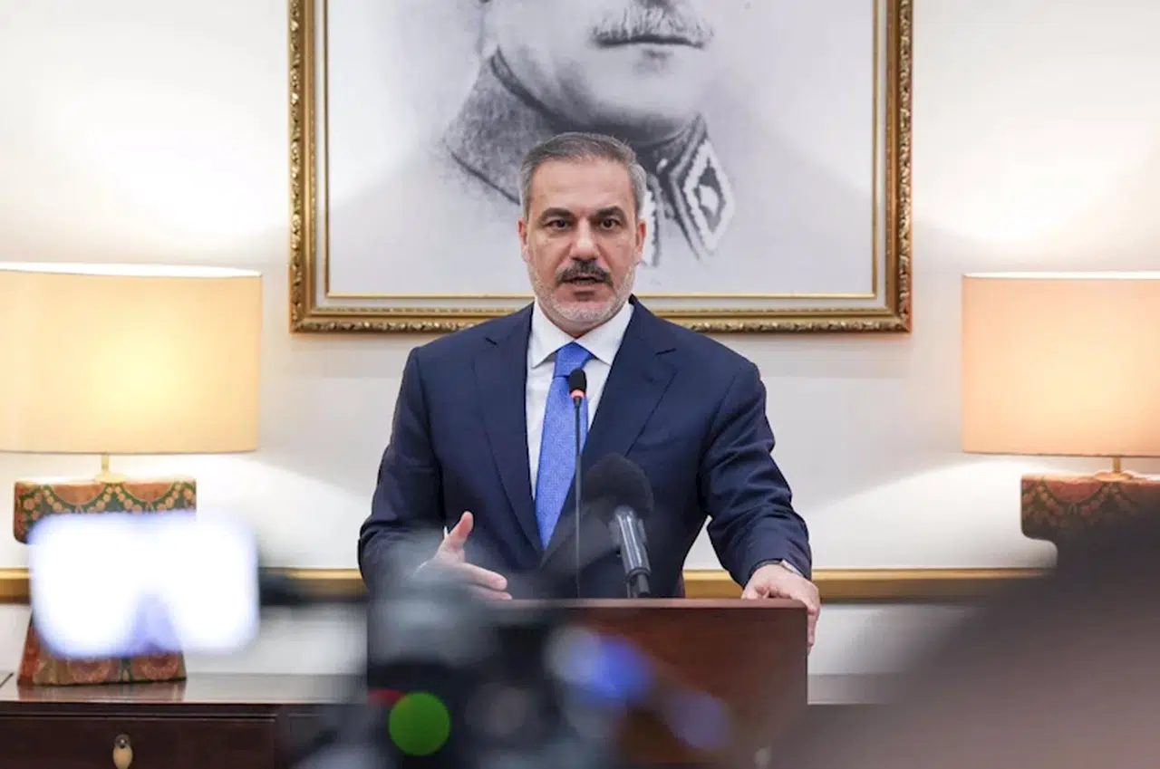 Bakan Fidan, Pekin Büyükelçiliği’nde Türk iş insanlarıyla buluştu