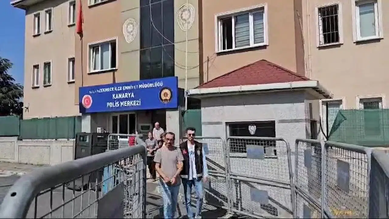 İstanbul - Küçükçekmece'de çöken bina ile ilgili gözaltındaki şüpheliler adliyeye sevk edildi