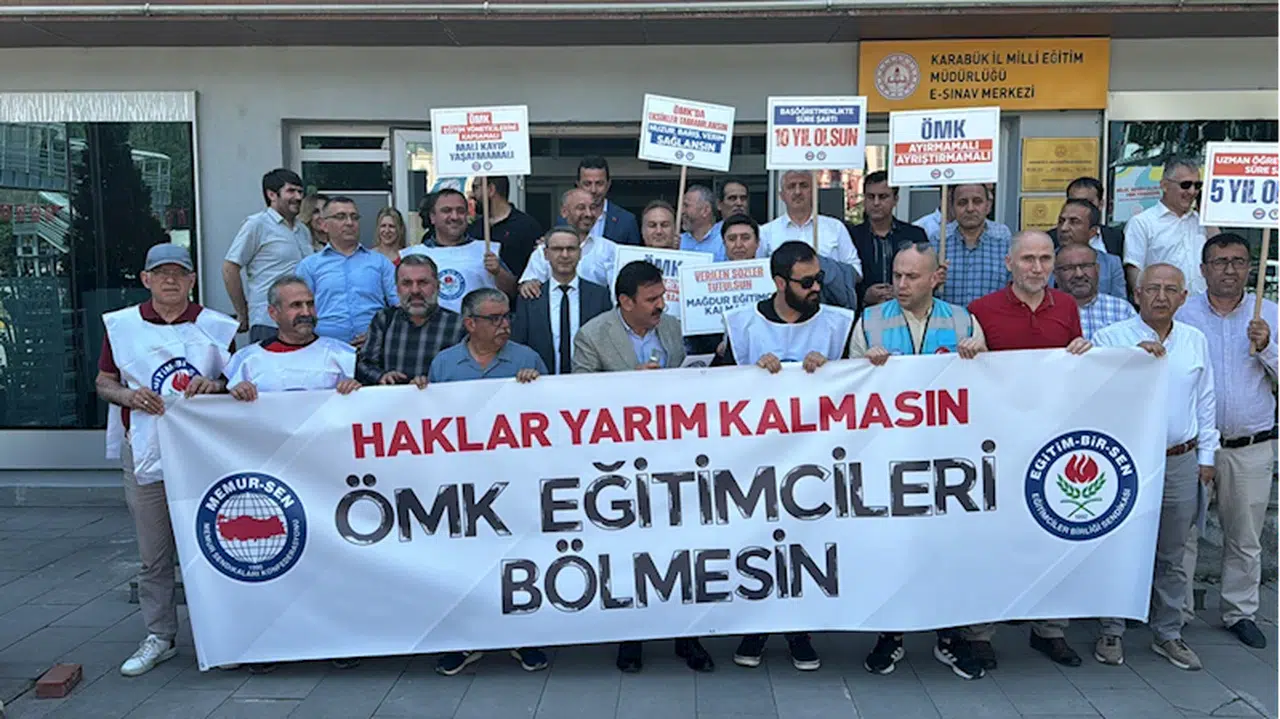 Düzce ve Karabük'te Öğretmenlik Meslek Kanunu ile ilgili basın açıklamaları yapıldı