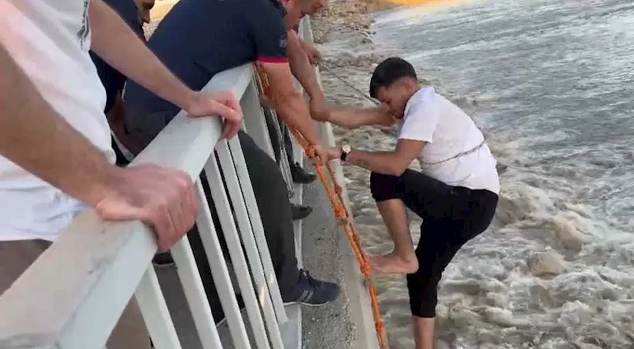 Batman'da balık tutmak için gittikleri çayda sular yükselince mahsur kaldılar