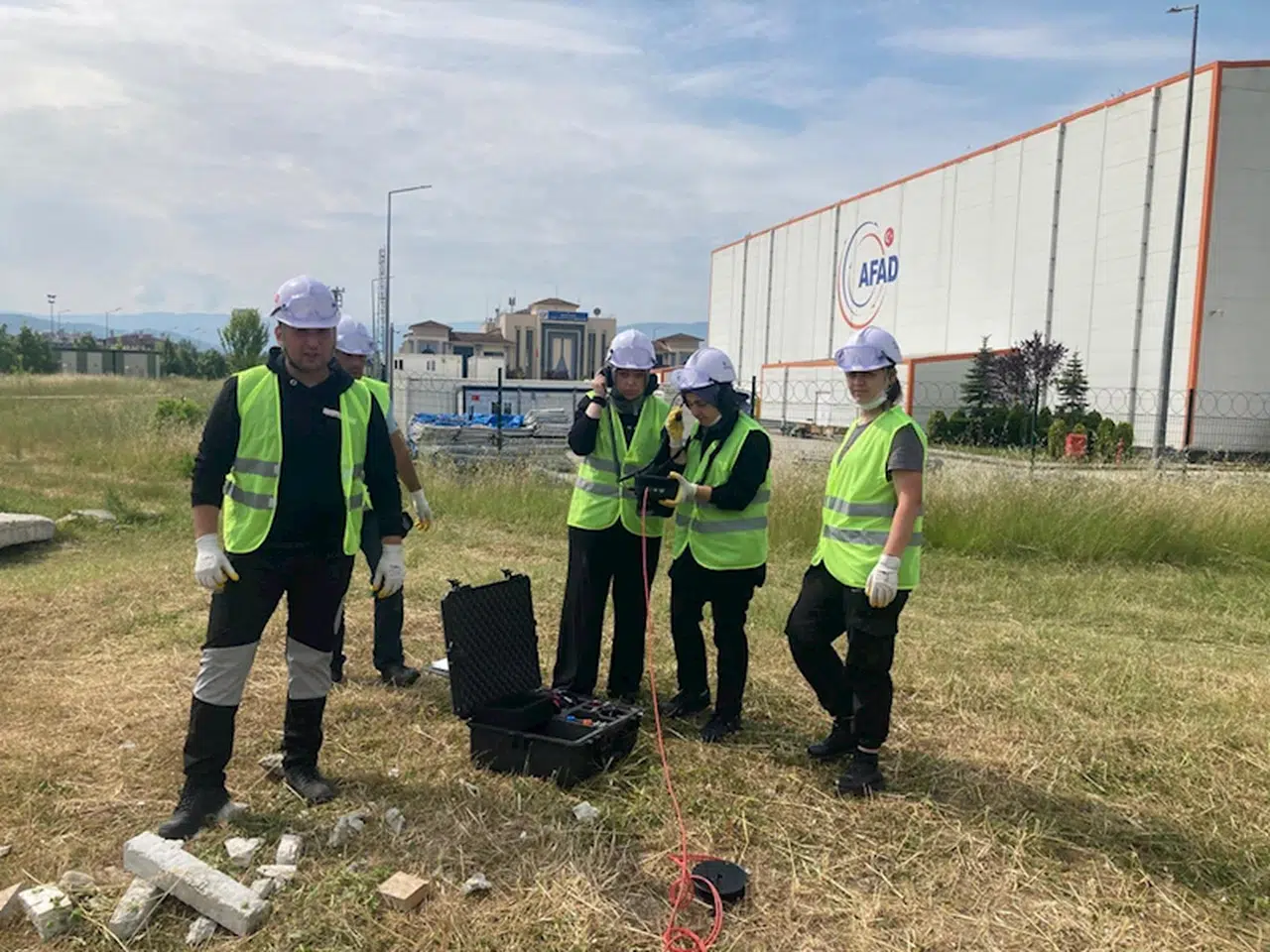 Düzce AFAD ekipleri, hastane personeline arama kurtarma eğitimi verdi