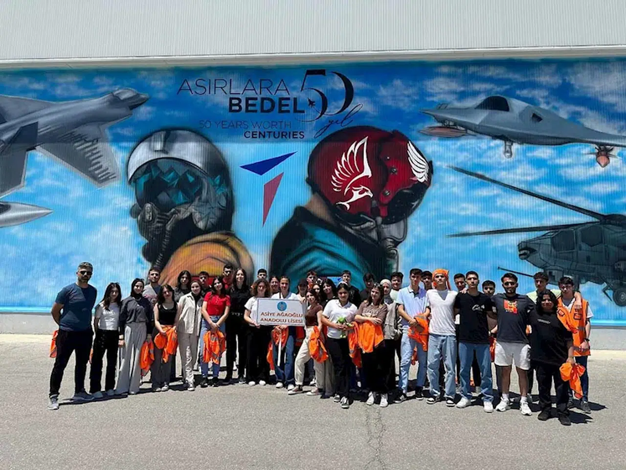 Ümraniye Belediyesi'nden öğrenciler için TUSAŞ gezisi  