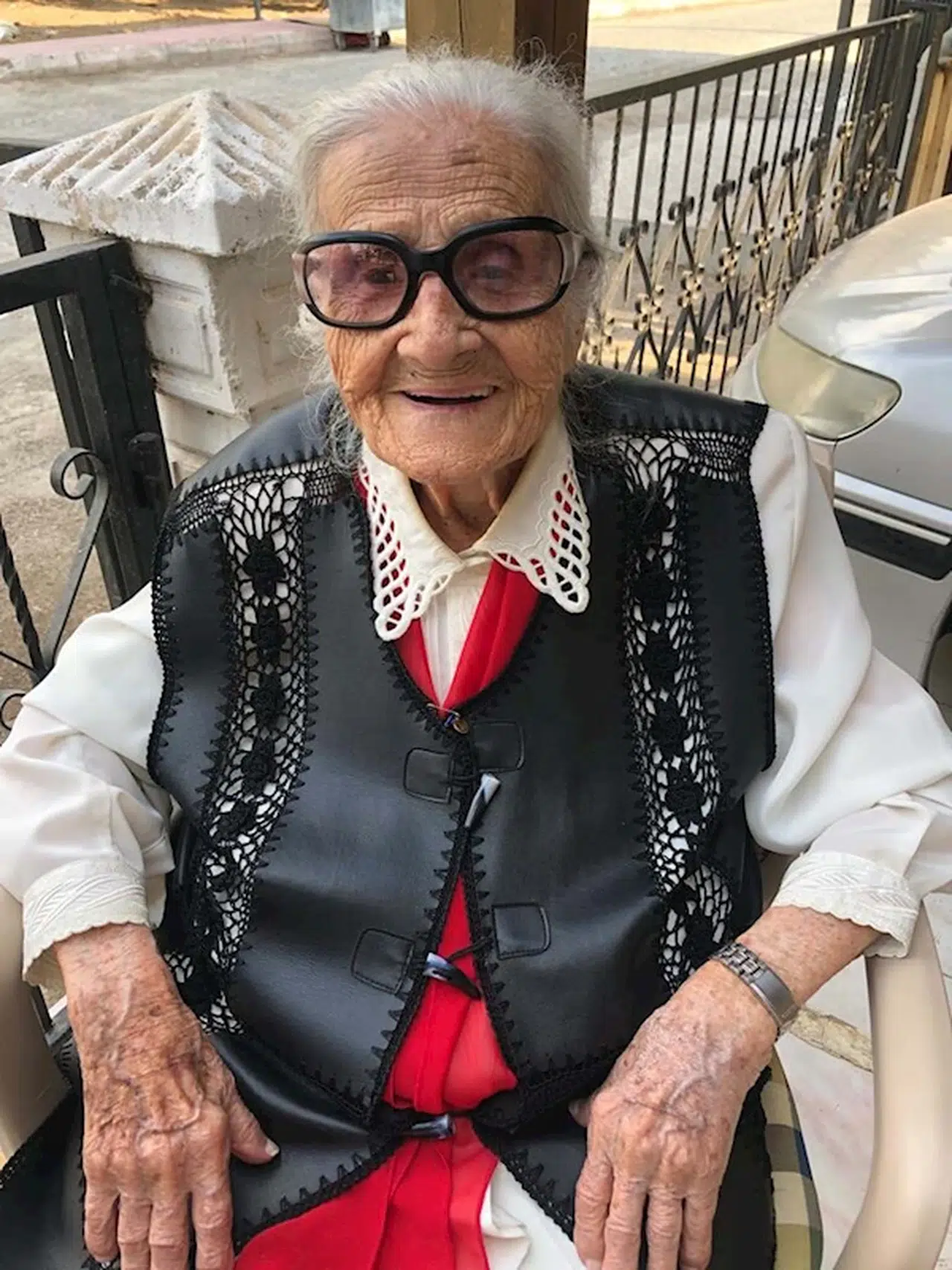 Atatürk'ün tavsiyesiyle öğretmen olan Sabiha Özar, 108 yaşında yaşamını yitirdi/ Ek Fotoğraf