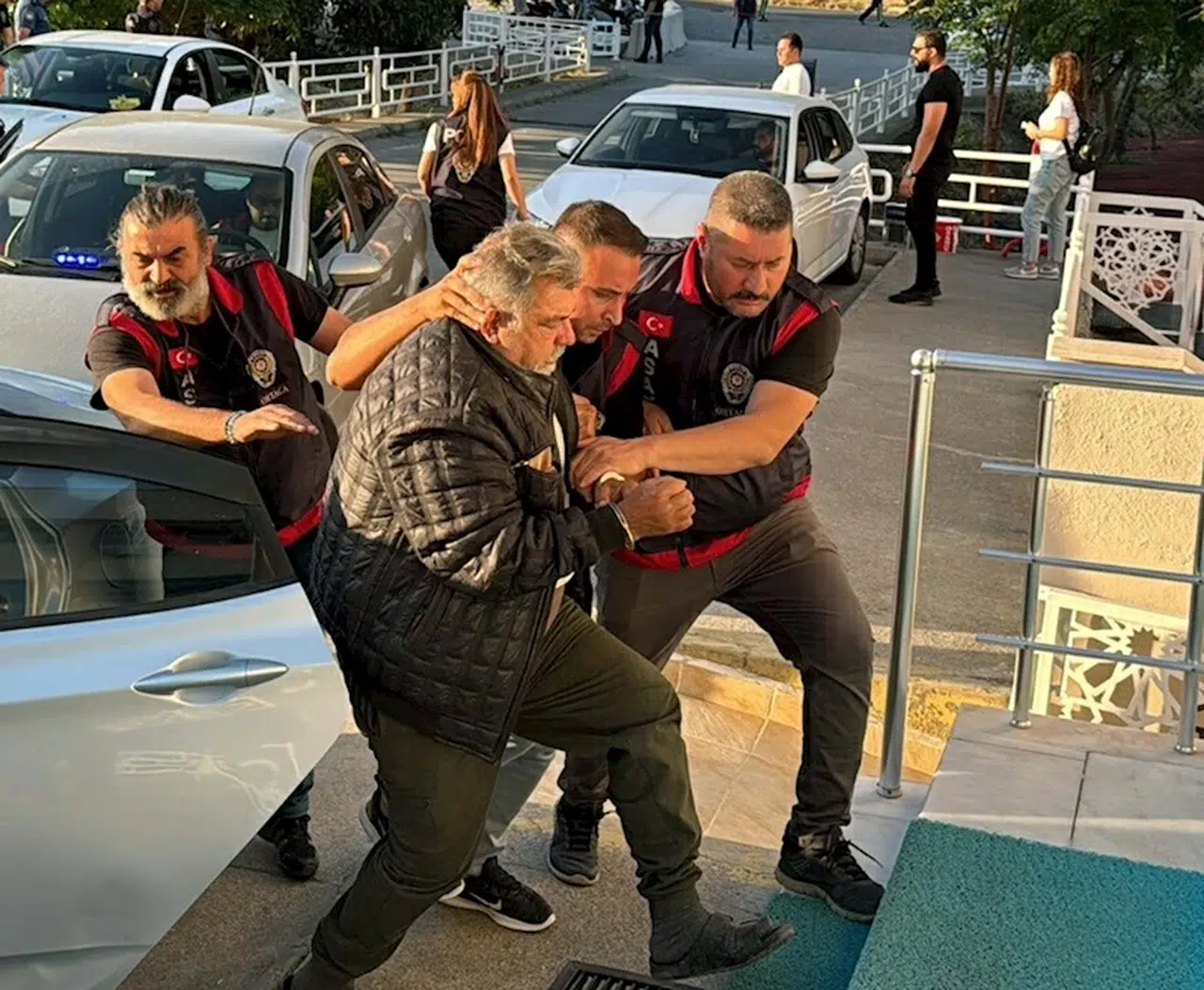 'Öz çocuklarını da istismar etti' iddiası