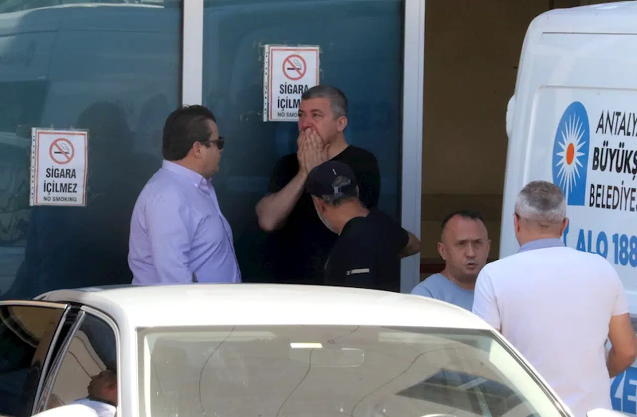 Gazeteci İsmail Küçükkaya'nın annesi, tatil için gittiği Antalya'da hayatını kaybetti