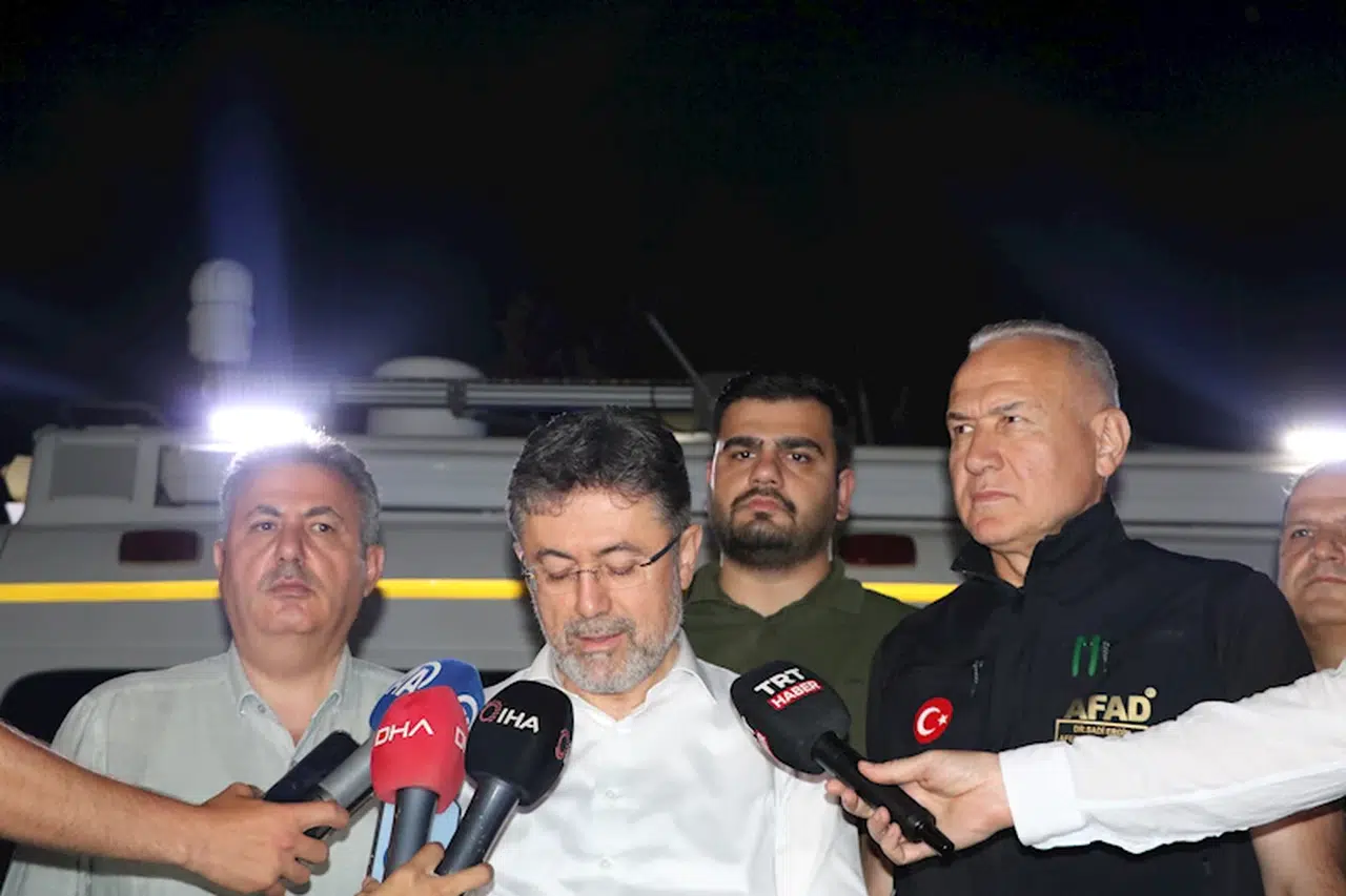 Selçuk'ta çıkan orman yangını Kuşadası'na da sıçradı (6)