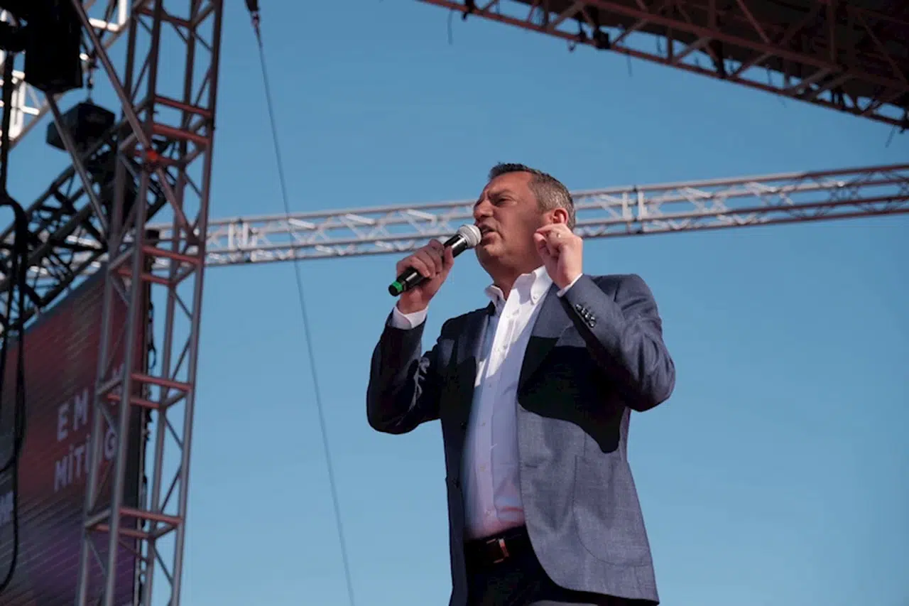 Özgür Özel ‘Emek Mitingi’nde konuştu: Geçim olmazsa seçim olur