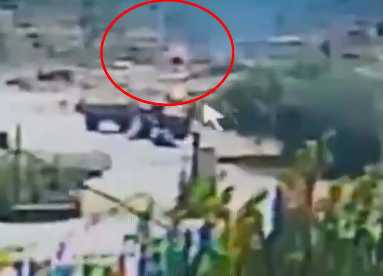 Çeşme'de sigara izmaritinden çıkan maki yangının başladığı anlar, kamerada