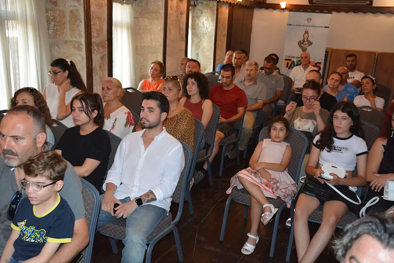 Edebiyatın ünlü isimleri anıldı 