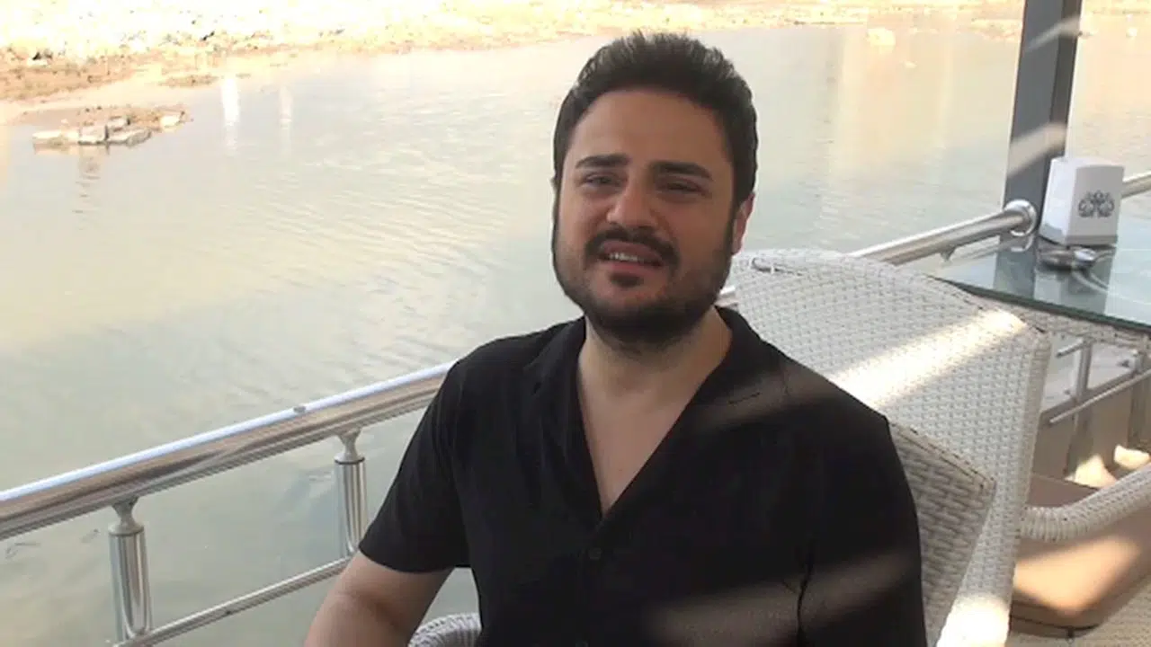 Müzik öğretmeni, 6 Şubat'ı unutturmamak için Antakya'da klip çekti