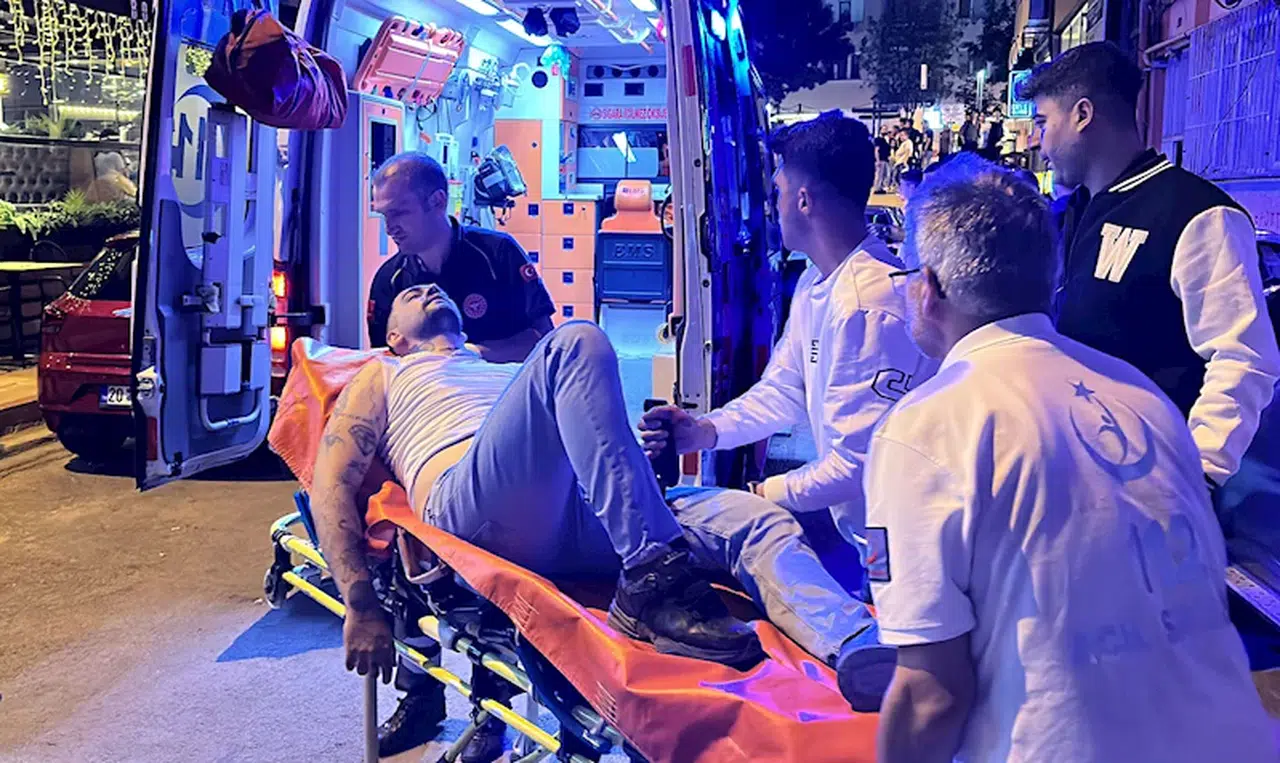 Motosikletlilerin silahlı kavgası kamerada