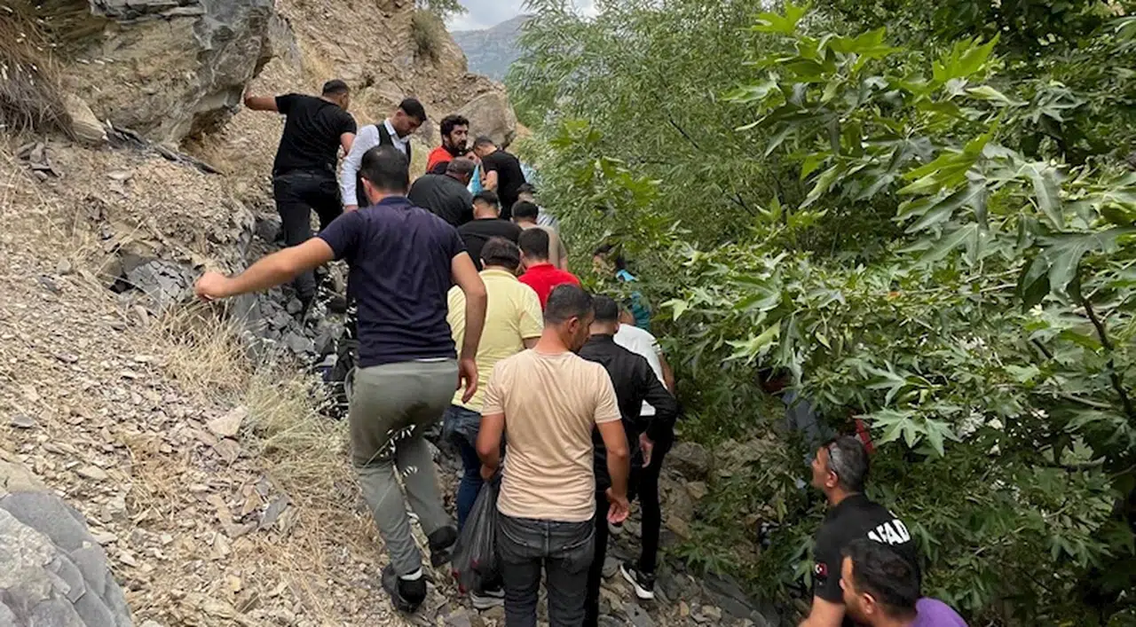 Bitlis'te çaya giren genç boğuldu