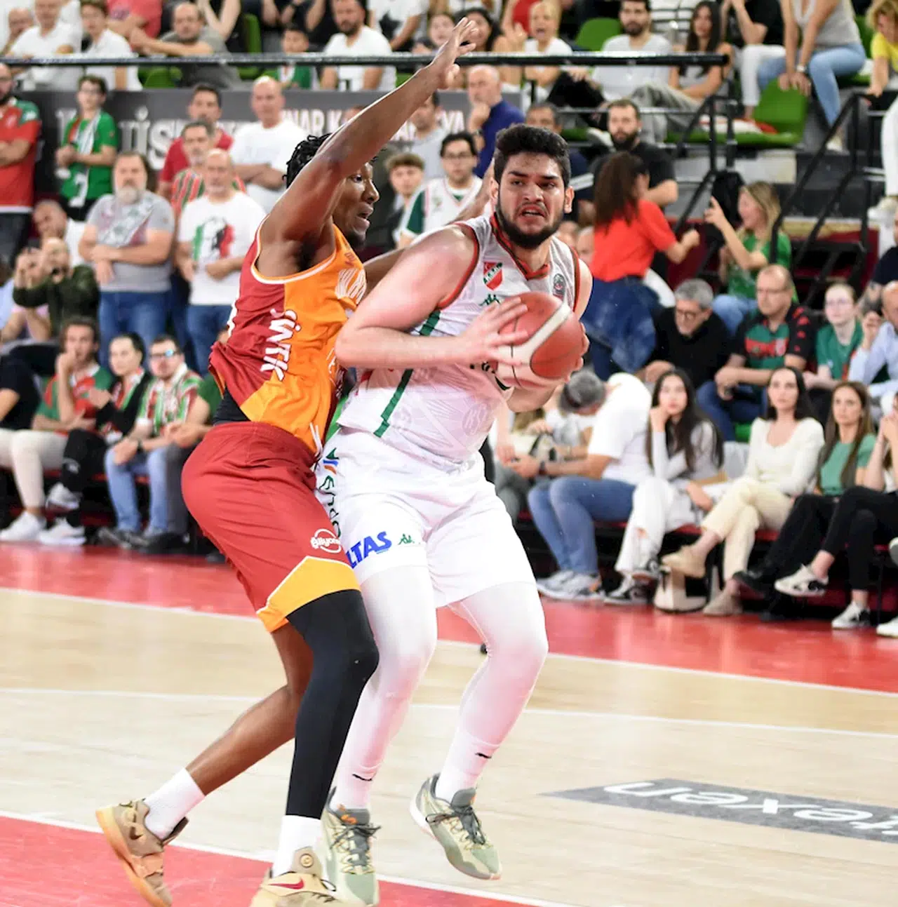 Pınar Karşıyaka'da ilk fire Furkan