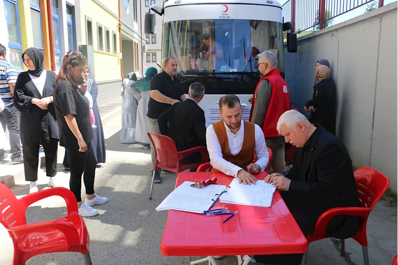 Of'ta kan bağışı kampanyası düzenlendi