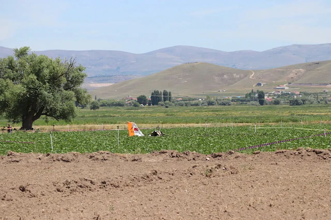 Kayseri’de eğitim uçağı düştü:2 şehit (3)