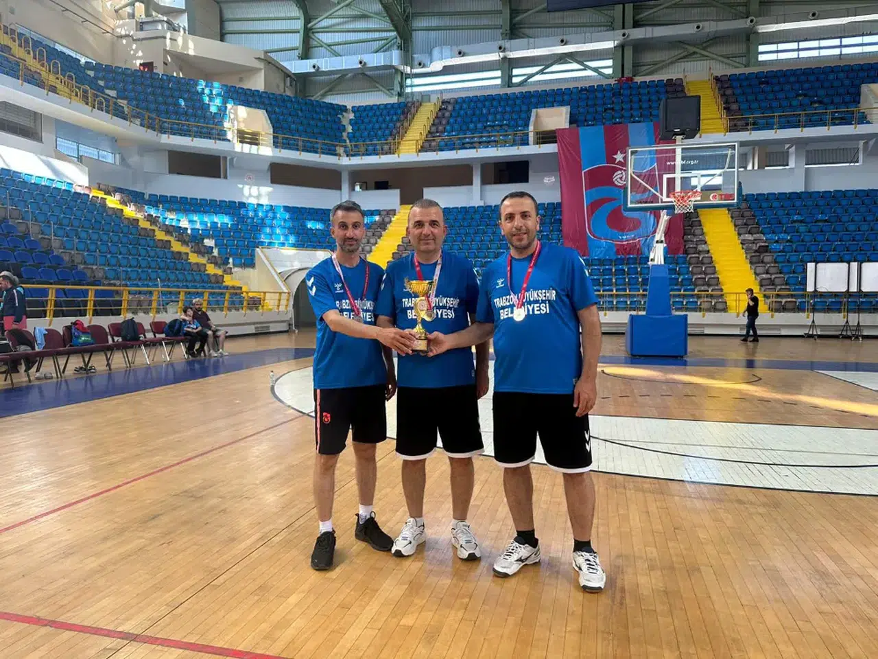 Trabzon'un Gururu: Büyükşehir Belediyesi Masa Tenisi Takımı Türkiye'yi Temsil Edecek!