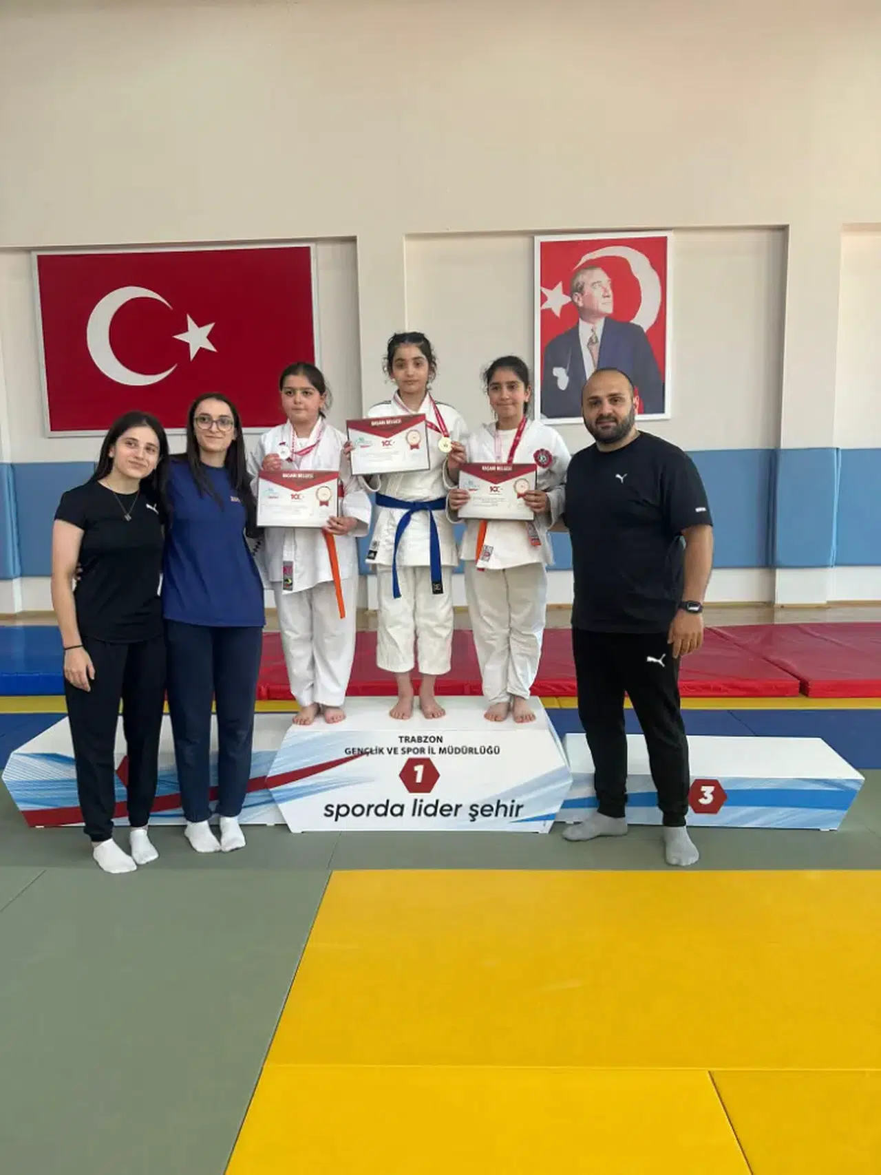 Trabzon Büyükşehir Belediyespor'un Judo Başarısı: Minikler İl Şampiyonası'nda 6 Altın Madalya!