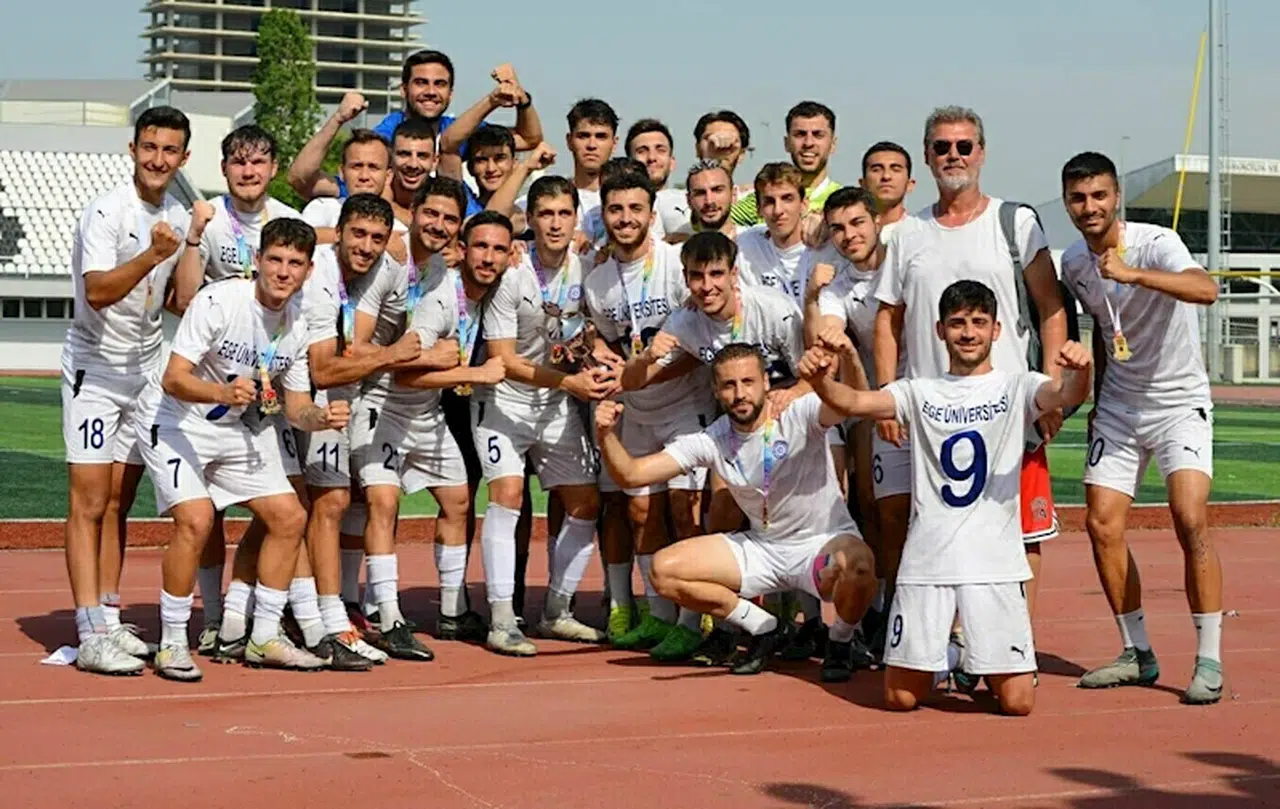 Ege Üniversitesi Futbol Takımı Türkiye şampiyonu oldu