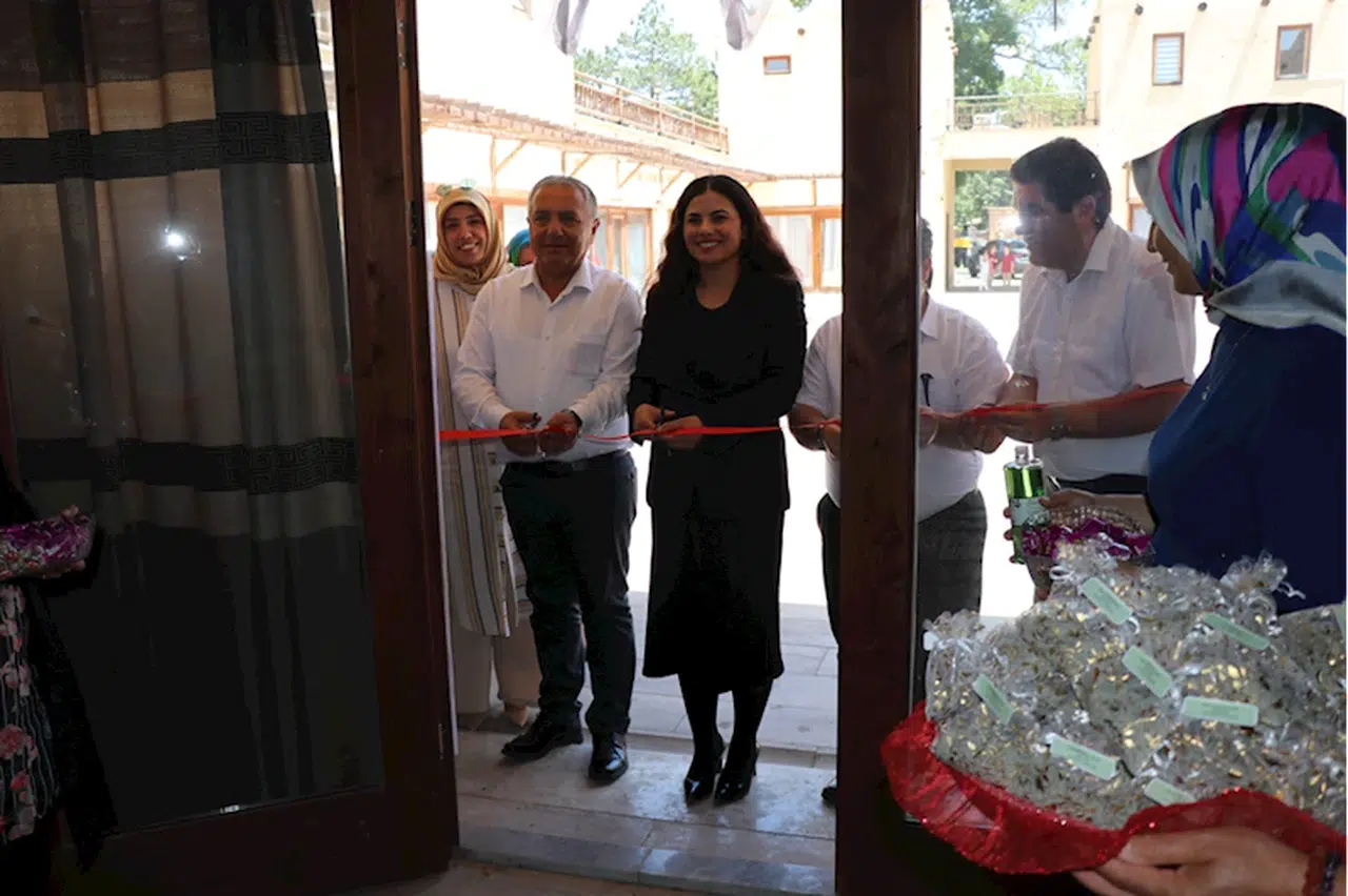 Boğazkale Halk Eğitim Merkezi'nin yıl sonu sergisi açıldı