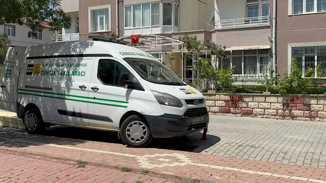 İki kız kardeş, 4 saat arayla ölü bulundu