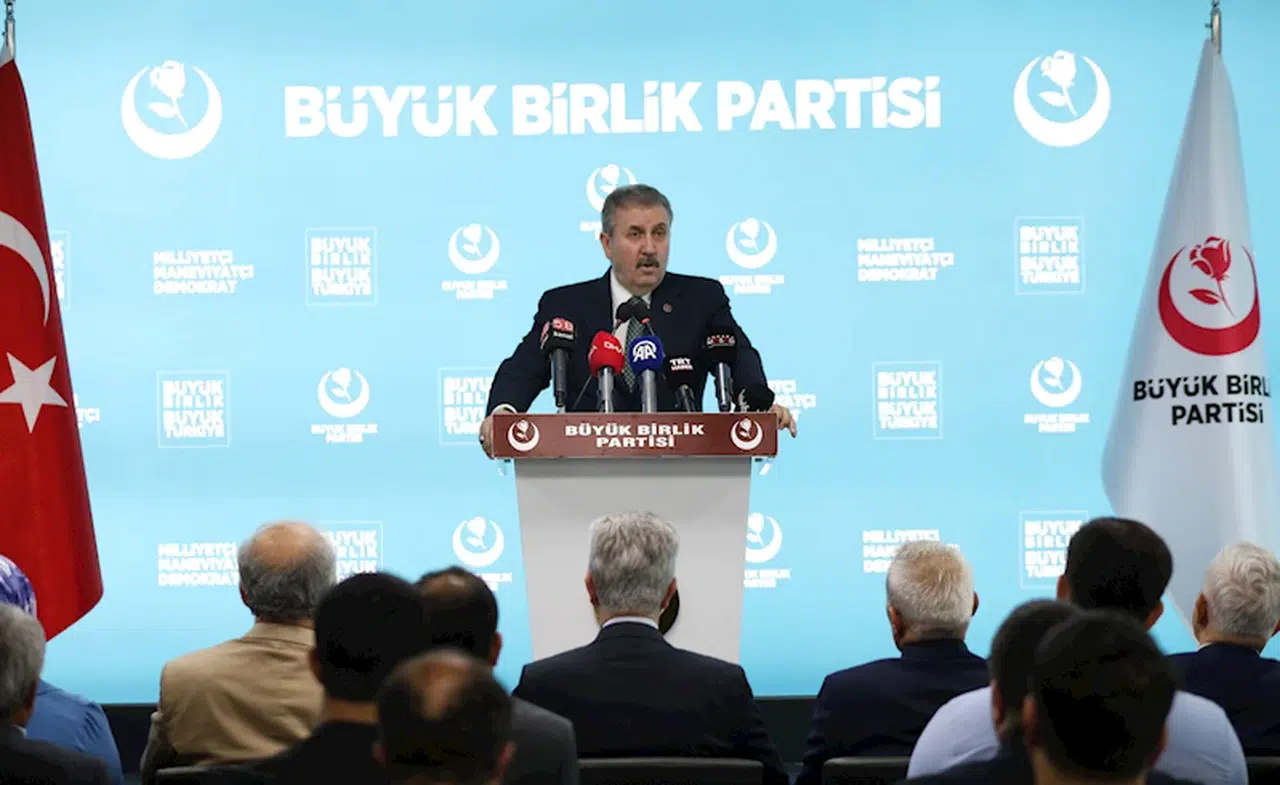 Mustafa Destici: Hakkâri Belediyesi'ne kayyum atanmasını destekliyoruz