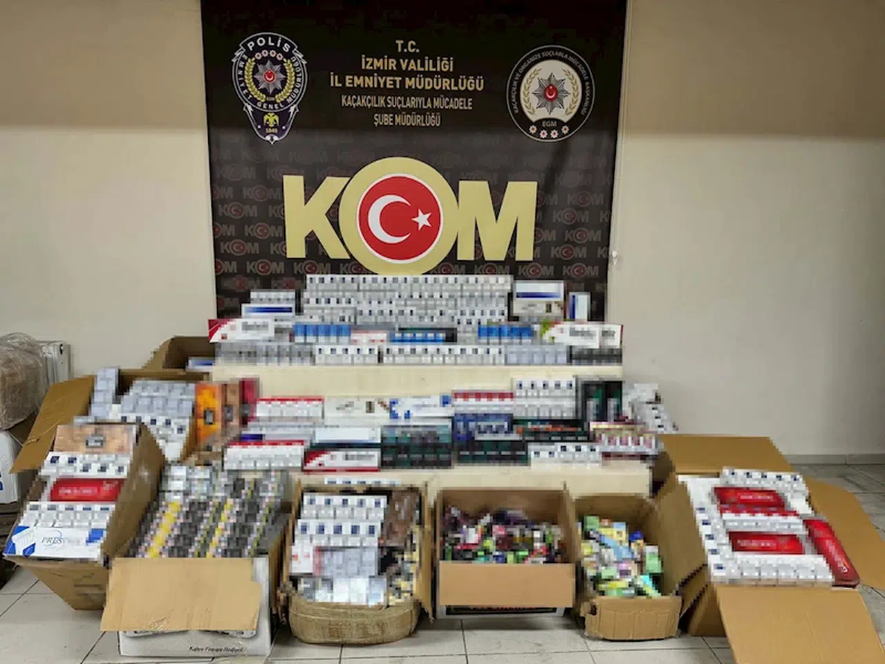 İzmir'de kaçakçılık operasyonları; 42 gözaltı