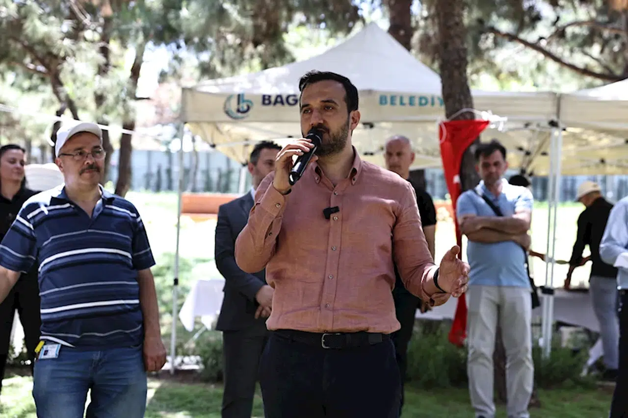 Bağcılar'da çevre etkinlikleri kapsamında 60 çocuk, fidan dikti