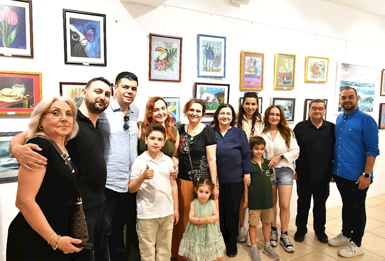 6'dan 70'e ressamlar sergisi