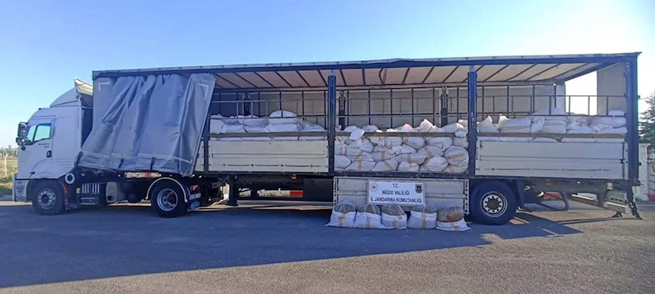 Niğde'de 3 milyon TL değerinde kaçak tütün ele geçirildi