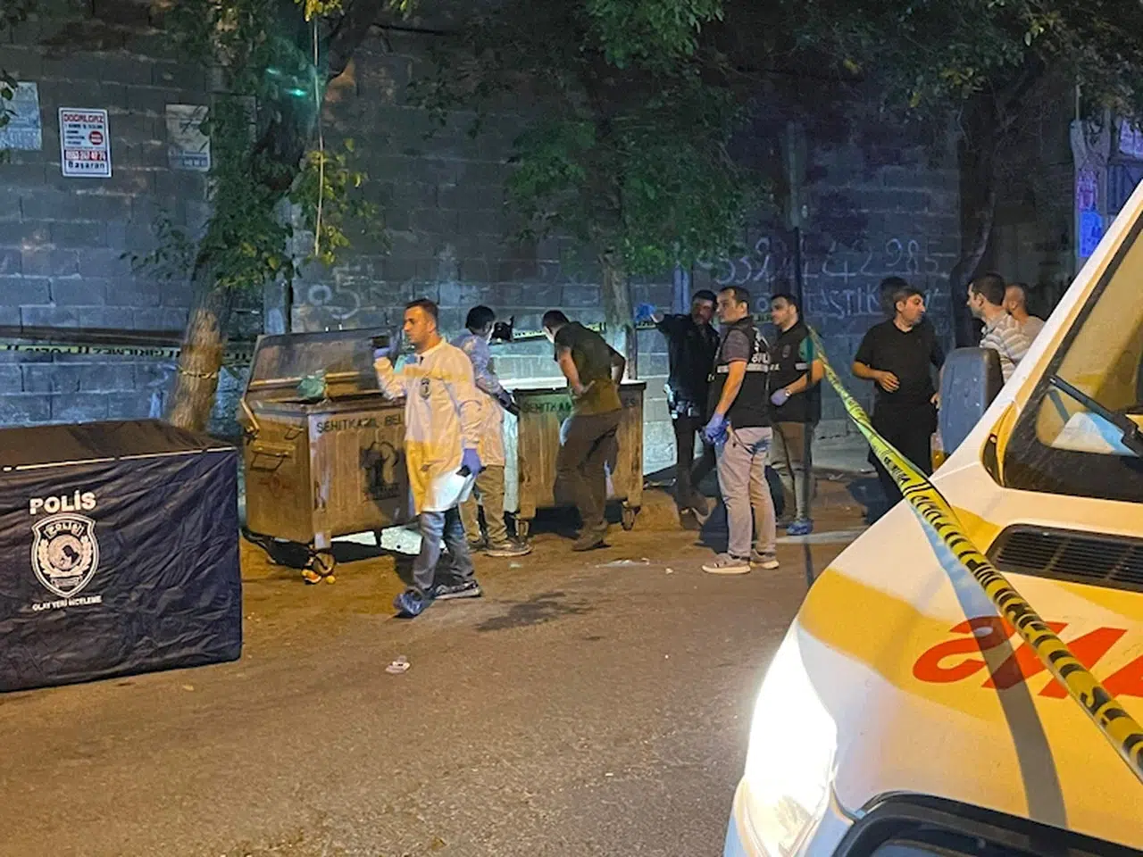 Eşini öldürüp, cesedini çuval içerisinde çöp konteynerine atan koca tutuklandı