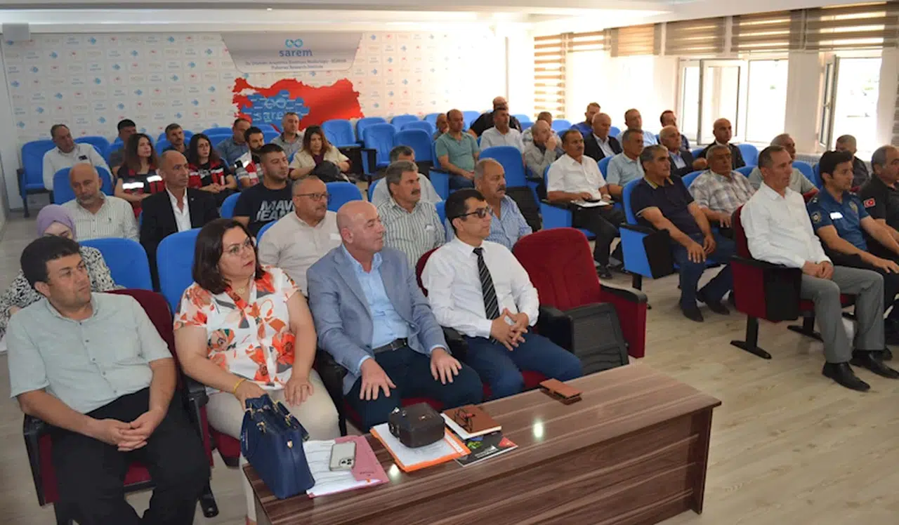 Eğirdir'de muhtarlara hizmet içi eğitim 