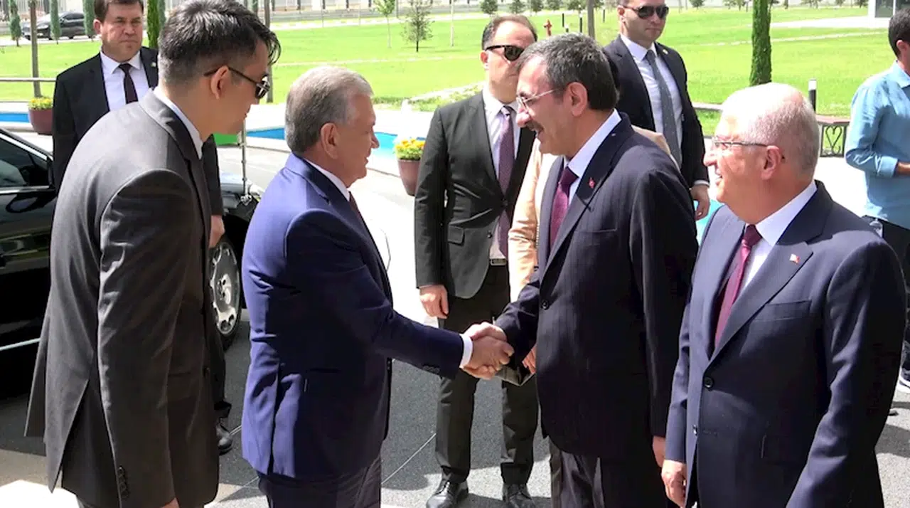 Özbekistan Cumhurbaşkanı Mirziyoyev, TUSAŞ'ı ziyaret etti