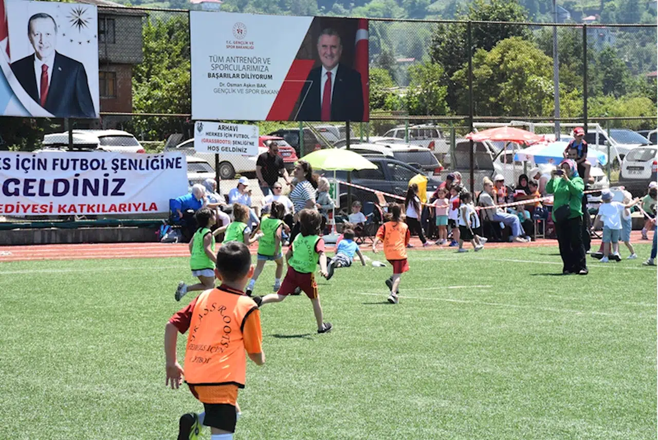 Arhavi'de 12. Grassroots Herkes İçin Futbol Şenliği yapıldı