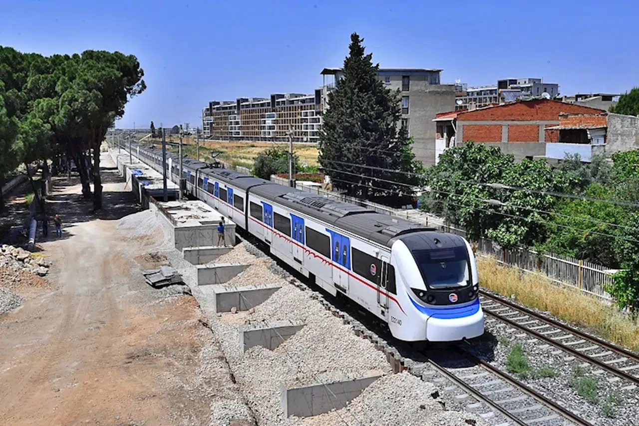 İZBAN'da iki istasyonda çalışmalar ilerledi