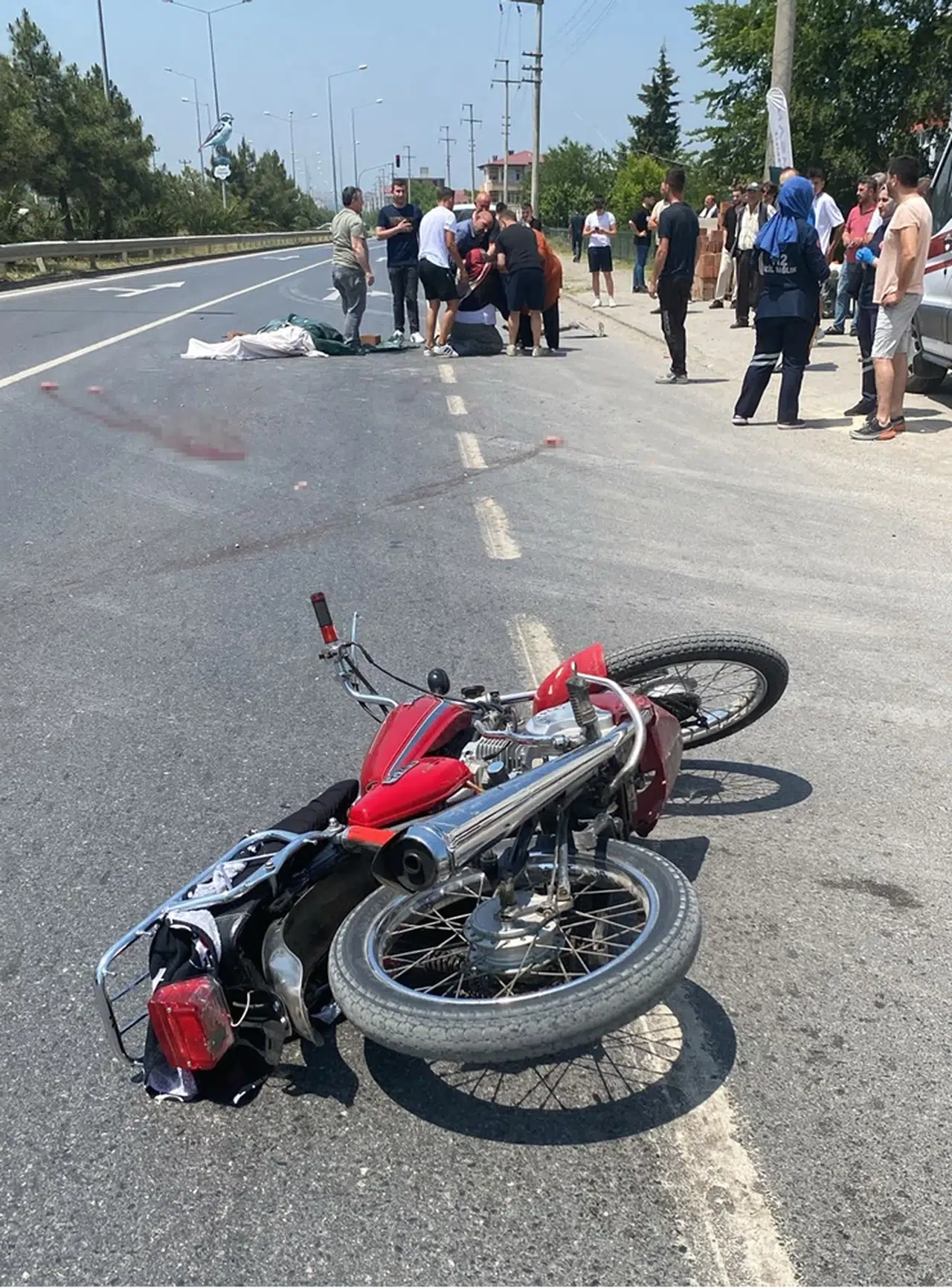Samsun'da motosikletten düşen ve otomobil çarpan genç öldü