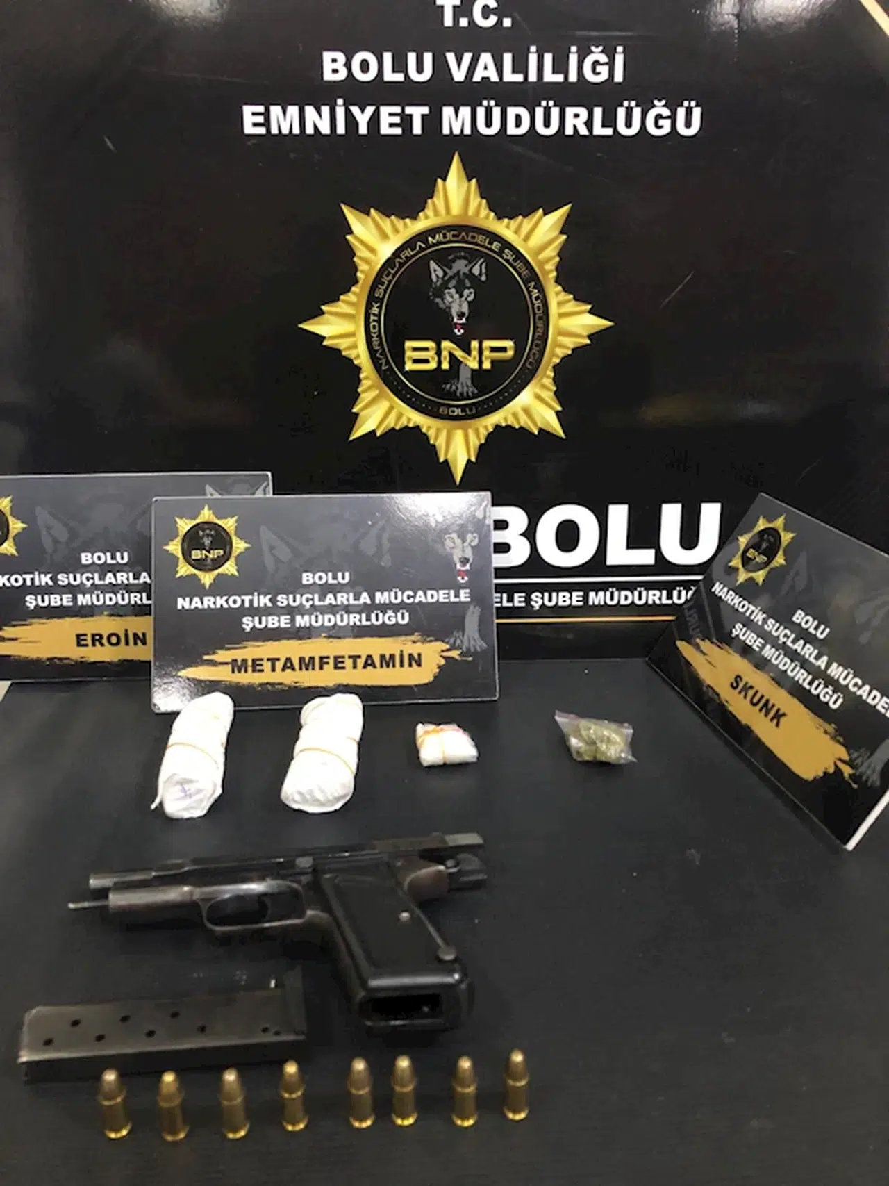 Bolu'da, polisin uyuşturucu operasyonunda 2 tutuklama