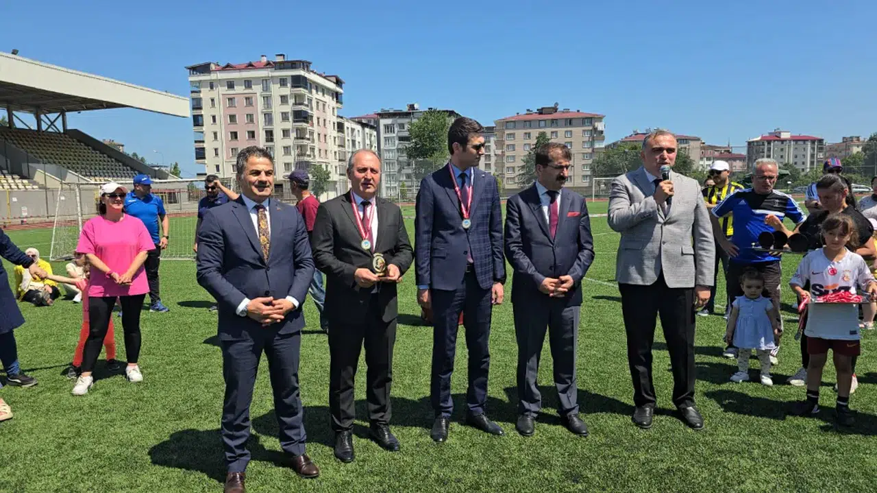 Arhavi'de 12. Grassroots Şenliği Minik Futbolcuları Buluşturdu