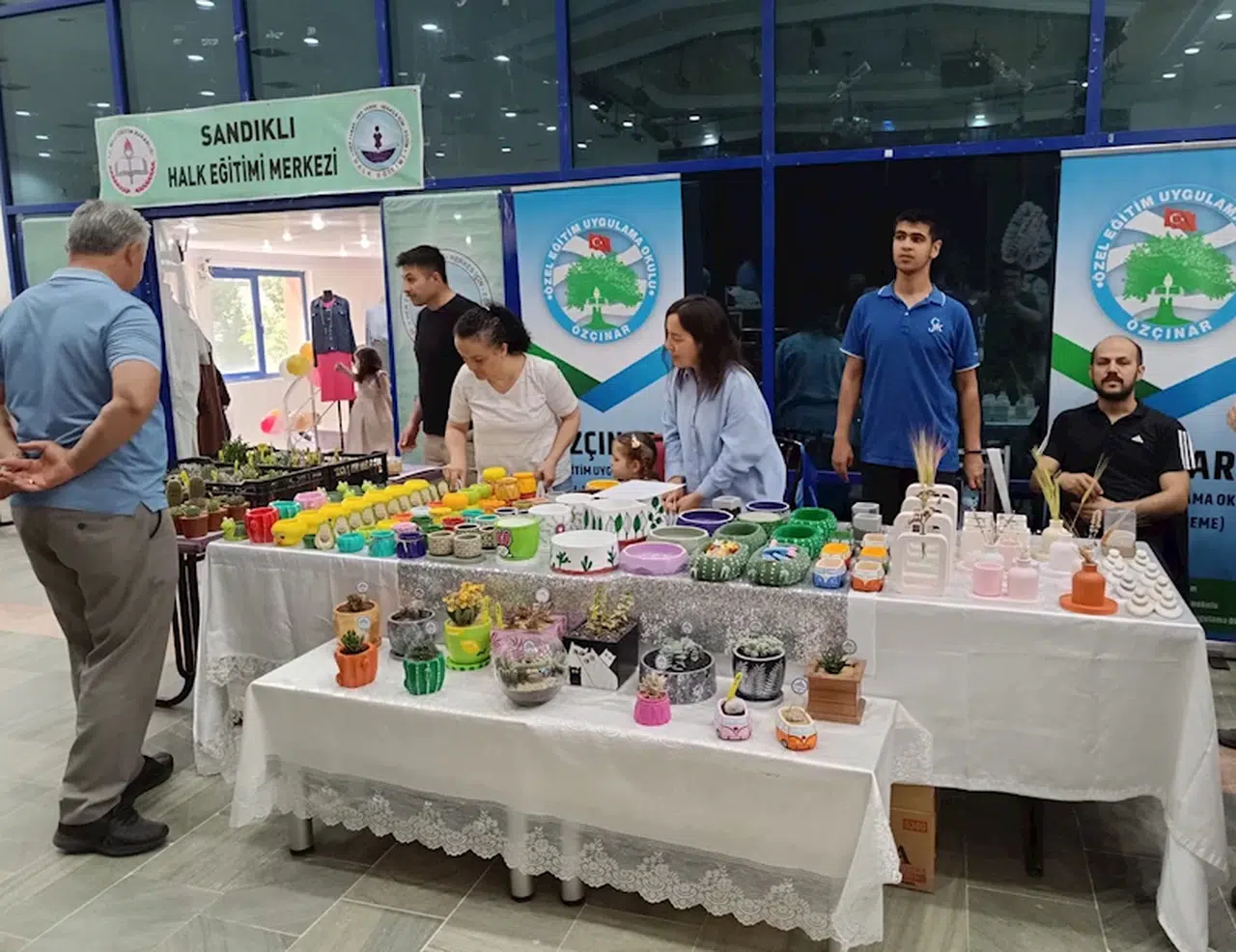 Sandıklı HEM'de yıl sonu sergisi