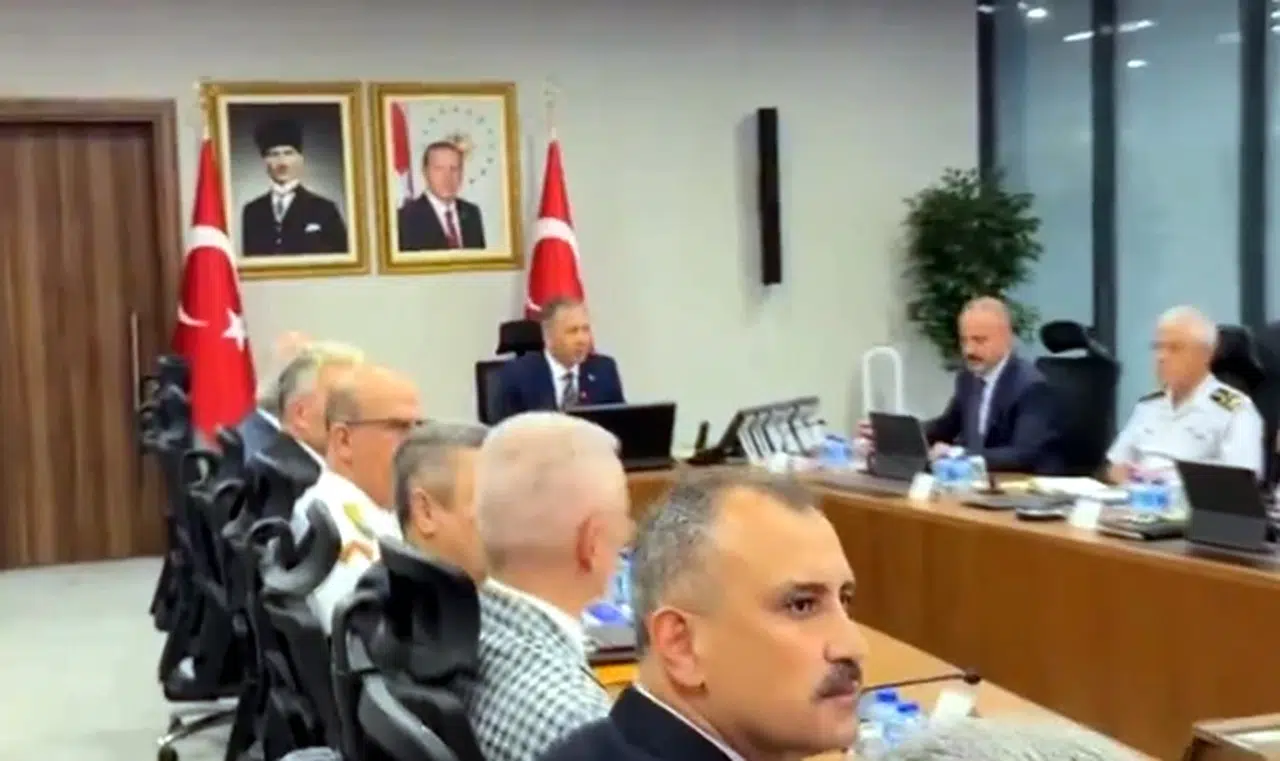 Bakan Yerlikaya, Güvenlik Toplantısı'na başkanlık etti 