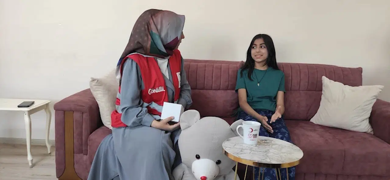 Mardin'de ortaokul öğrencisi Yağmur, harçlıklarını Gazze için bağışladı