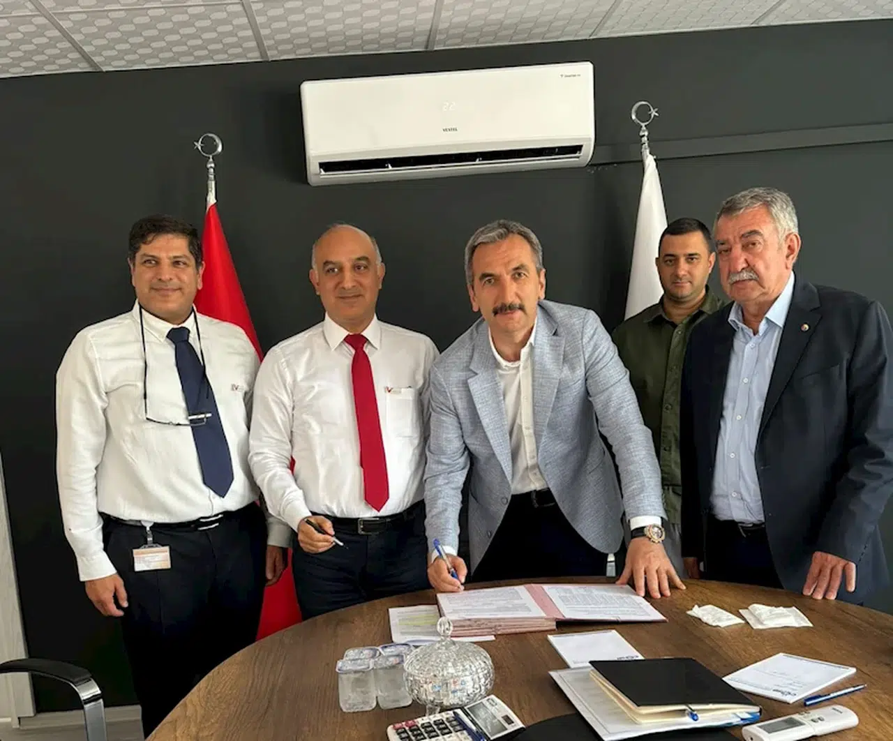 Ceyhan OSB'de iki firmaya arsa tahsisi yapıldı