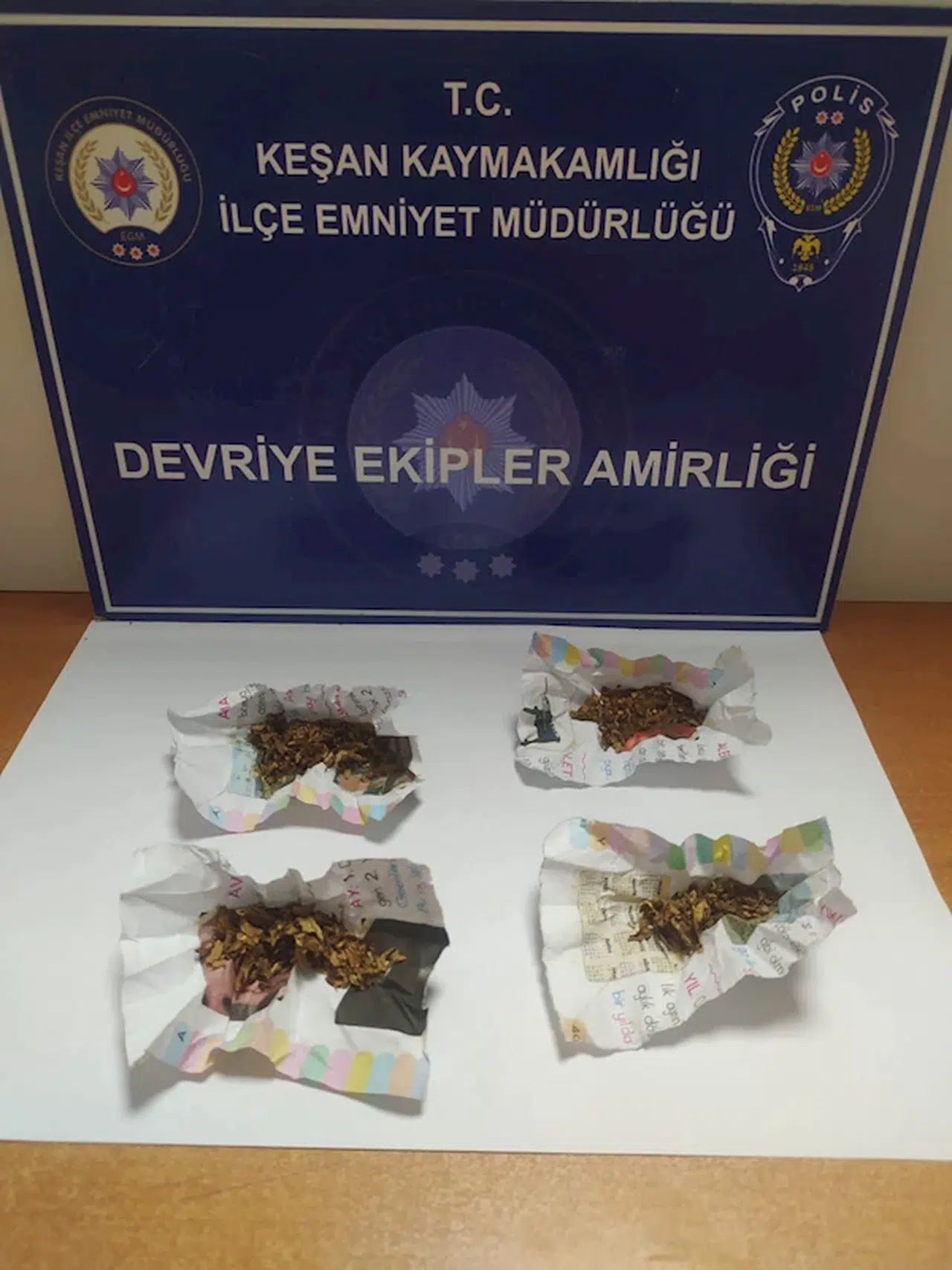 Edirne’de uyuşturucuyla yakalanan 3 şüpheliye gözaltı