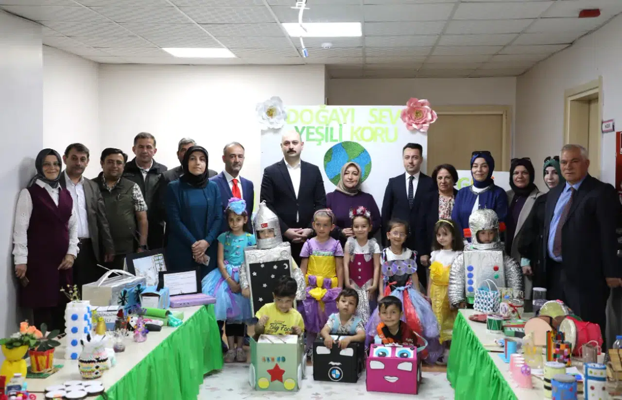 Sıfır Atık Temalı Etkinlikte Kır Çiçekleri Anaokulu Öğrencilerinden Örnek Davranışlar