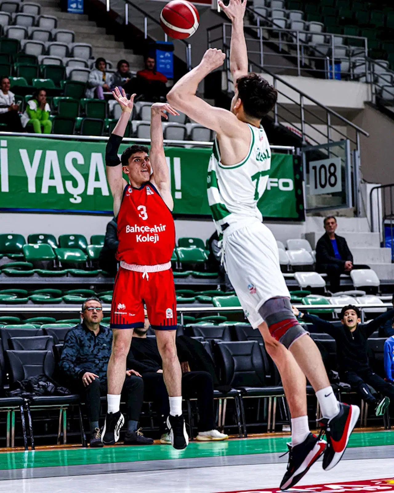 Bahçeşehir Koleji Spor Kulübü uzmanlarından herkese açık online seminer