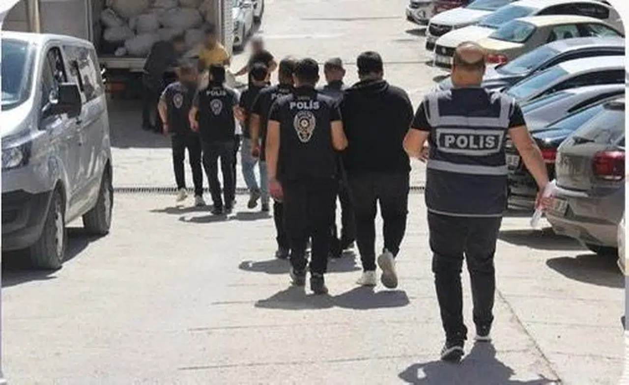 Elazığ merkezli 3 ilde dolandırıcılık operasyonunda 3 tutuklama