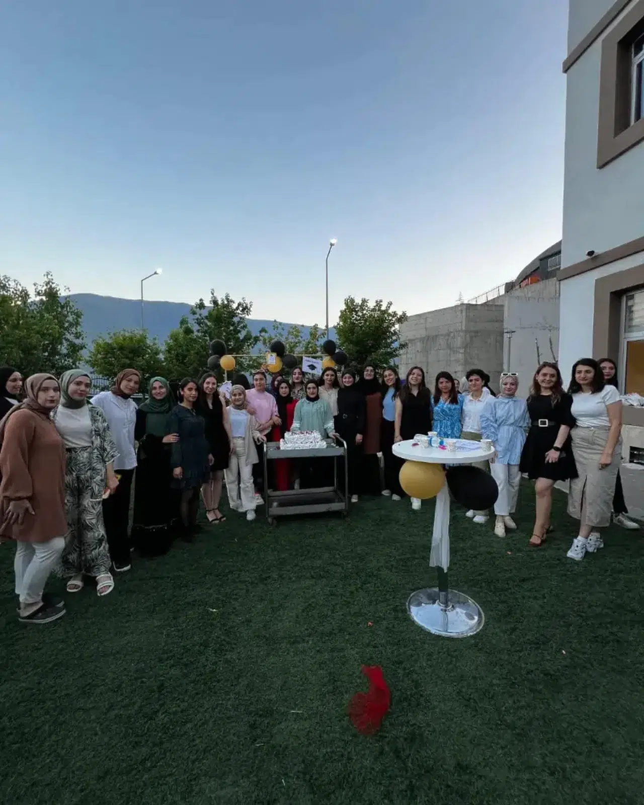 Artvin Gençlik ve Spor İl Müdürlüğü'nden Öğrencilere Mezuniyet Kutlaması