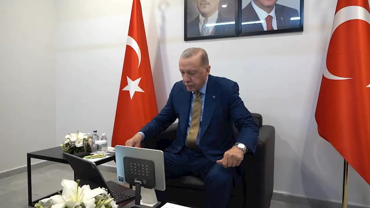İstanbul - Erdoğan'dan Astronot Tuva Cihangir Atasever'e: Son olmayacaksın